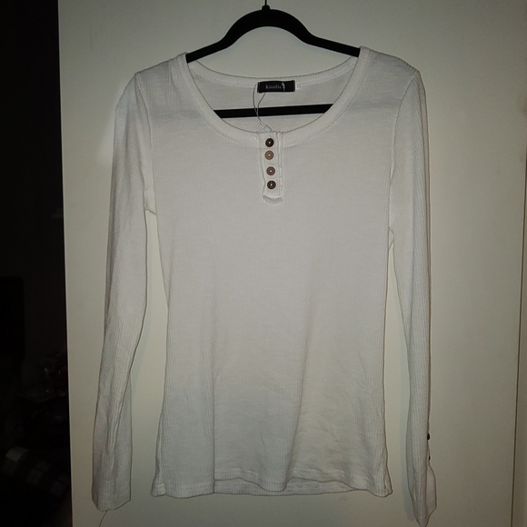 White button top - Picture 2 of 4